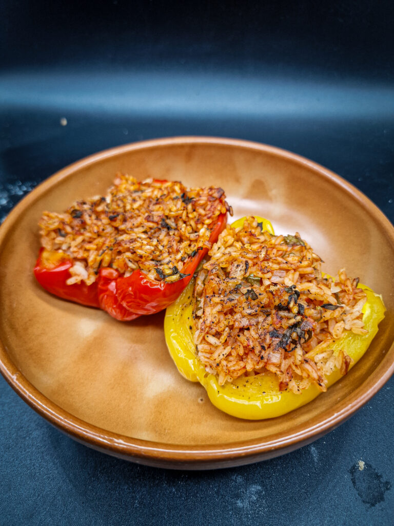 Gemistá greci: peperoni ripieni al forno