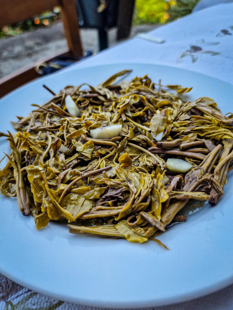 Prodotti tipici e vini del pelion tsitsiravla