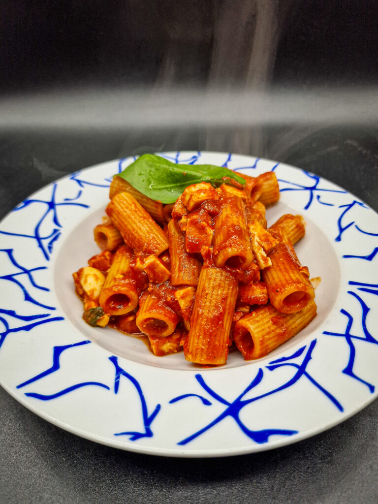 Pasta al sugo e tofu