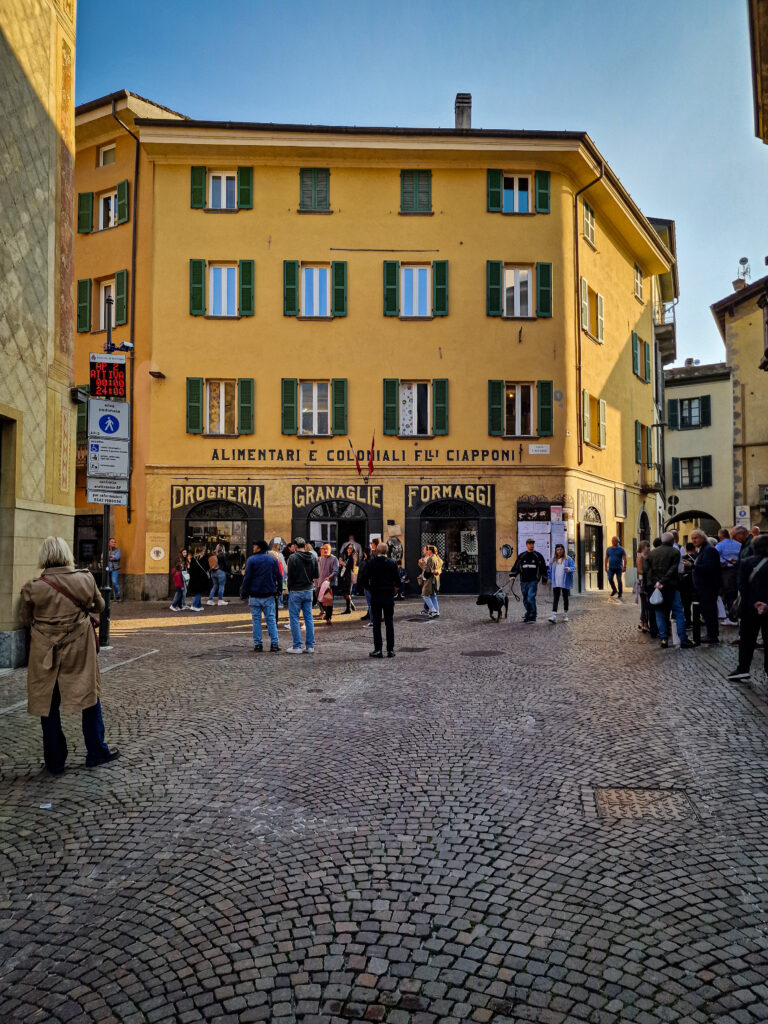 Vista autunnale di Morbegno durante l’evento Morbegno in Cantina