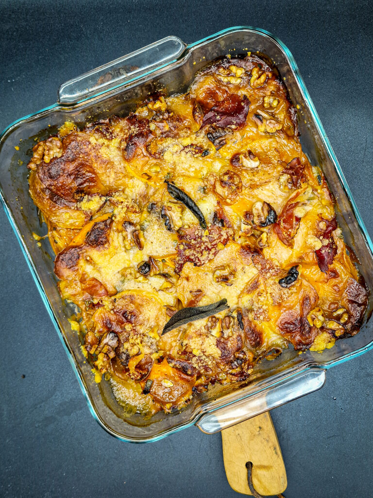 Zucca, scamorza, noci e speck