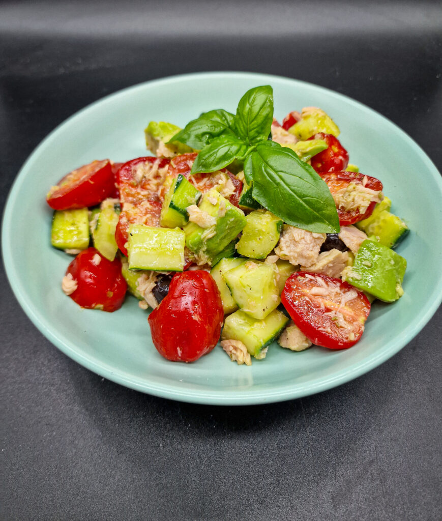 Insalata di tonno e avocado